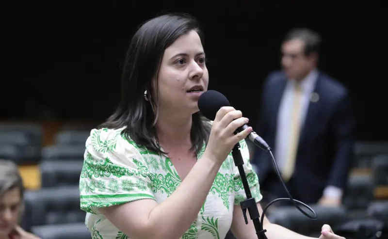 samia bomfim cd24