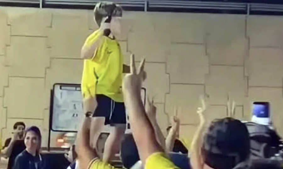 menino com arma bolsonarismo
