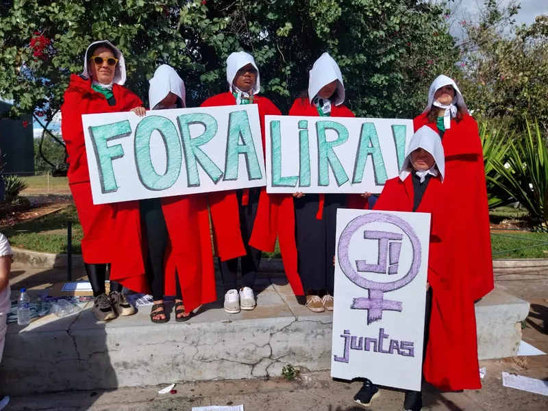 fora lira Juntas