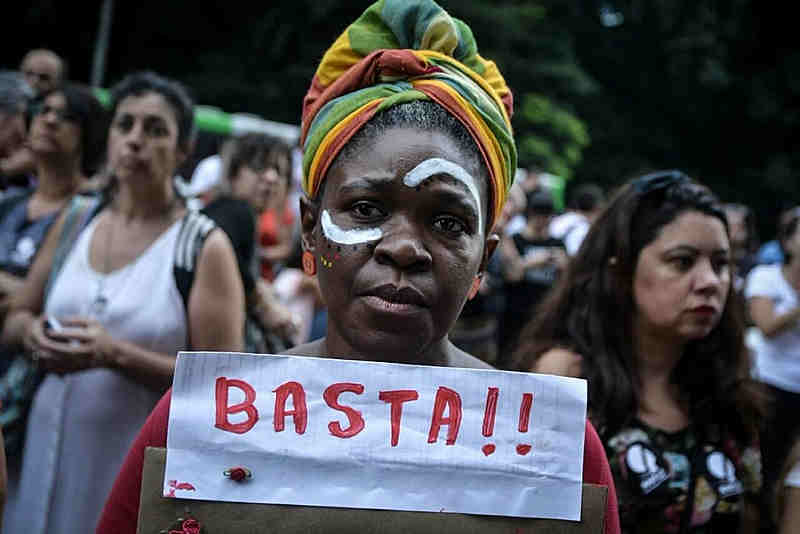 basta racismo mulher negra2